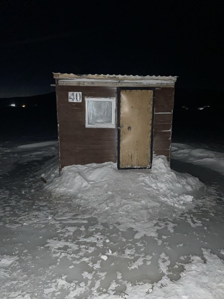 домик для зимней рыбалки на санях | Дзен