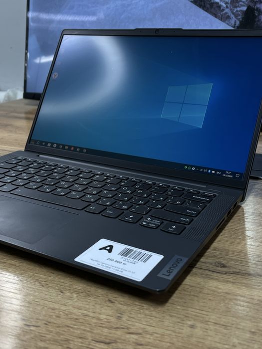 Ноутбук Lenovo Core i7-12