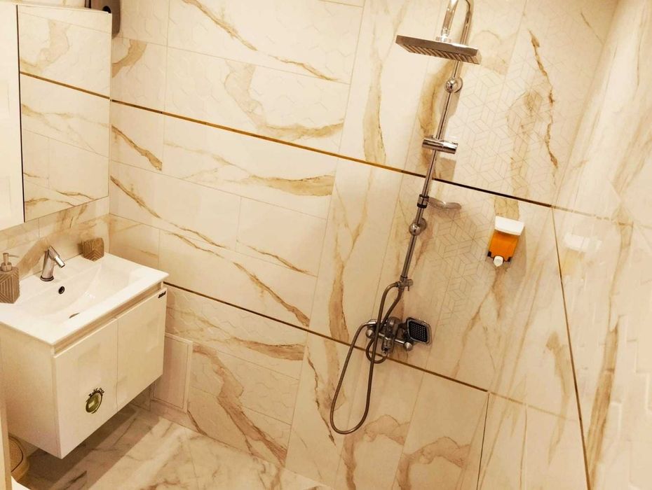 Дава се под наем Тристаен апартамент в София, Зона Б-18 - 90 кв.м за 820 € - Снимка #5