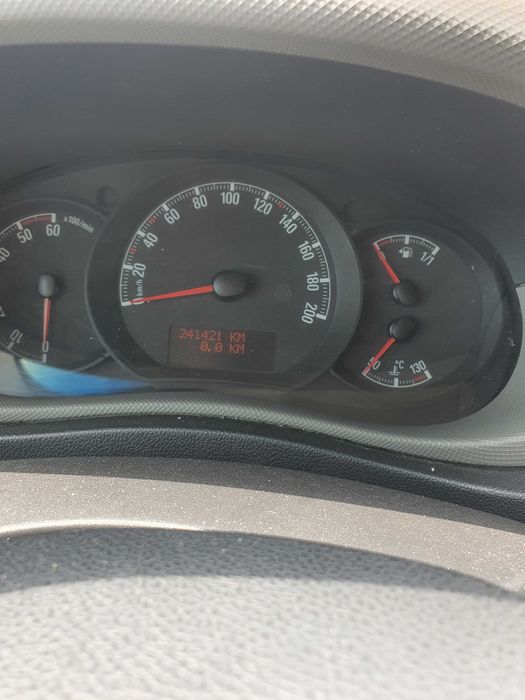 Autoutilitara Opel Movano