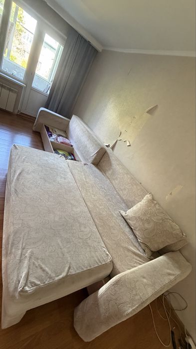 Отдам диван даром