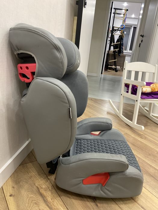 Продам детское кресло ollson