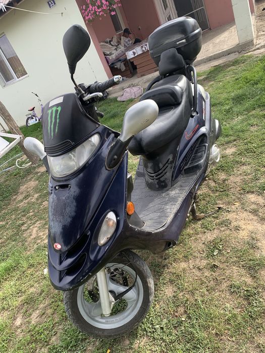 Vand scuter fara acte