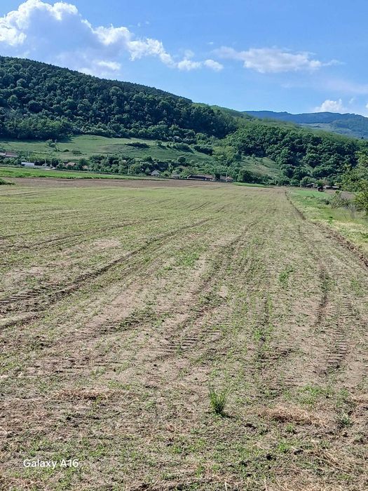 Teren intravilan  6.400 mp  - pentru constructie, pietris sau balta - Paraul lui Mihai  - intre Alba Iulia si Vintu de Jos