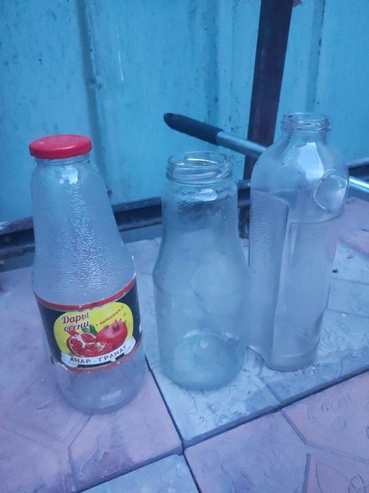 Банки стеклянные и бутылки