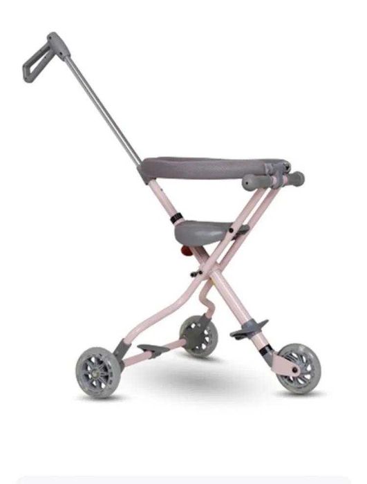 Трехколесная каталка GUGAS (TRIKE) и детские вещи (цены на фото)