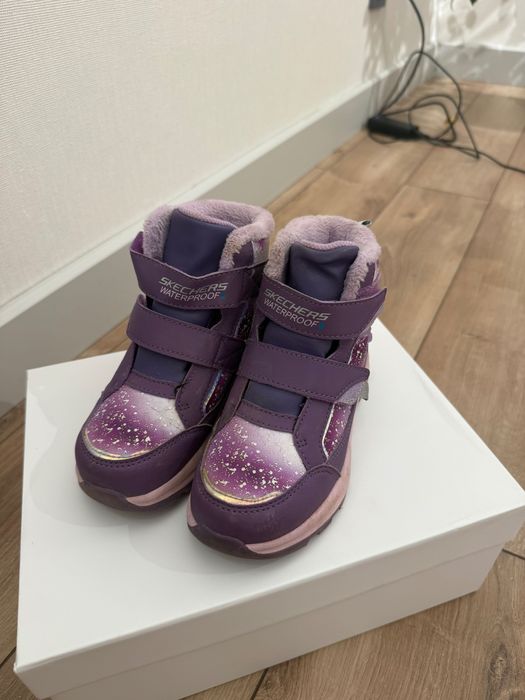 Осенние ботинки, skechers, 27 размер, светящиеся