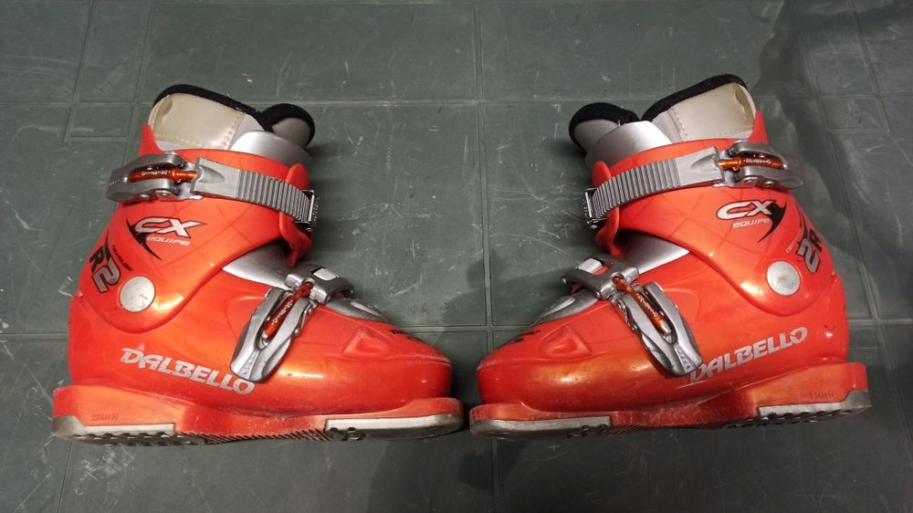 Детски ски и обувки