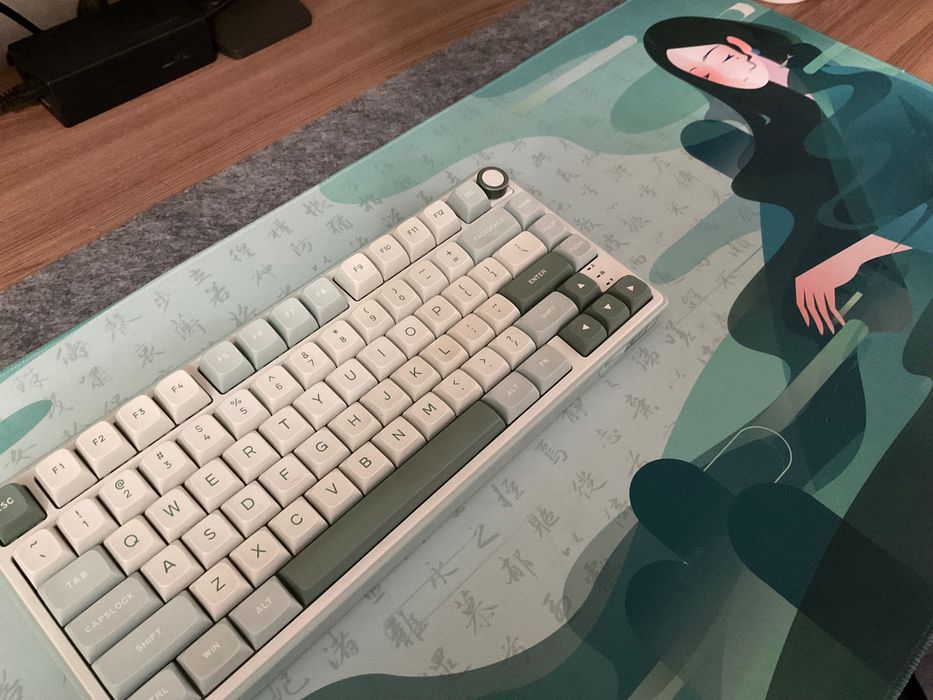 Клавиатура Royal Kludge R75 Pro Tri-Mode + Коврик Varmilo