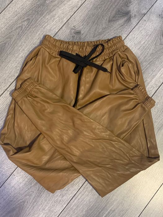 Кожен, кафяв панталон