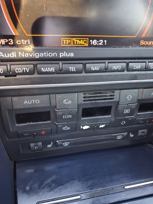 Vând Audi a4 b7 cod motor BPW quattro 2.0 tdi 103 kw 140 cp 2007 toate actele la zi ofer fiscal pe loc