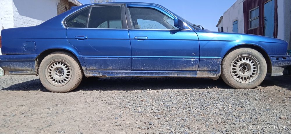 Машина сатылады продам машина