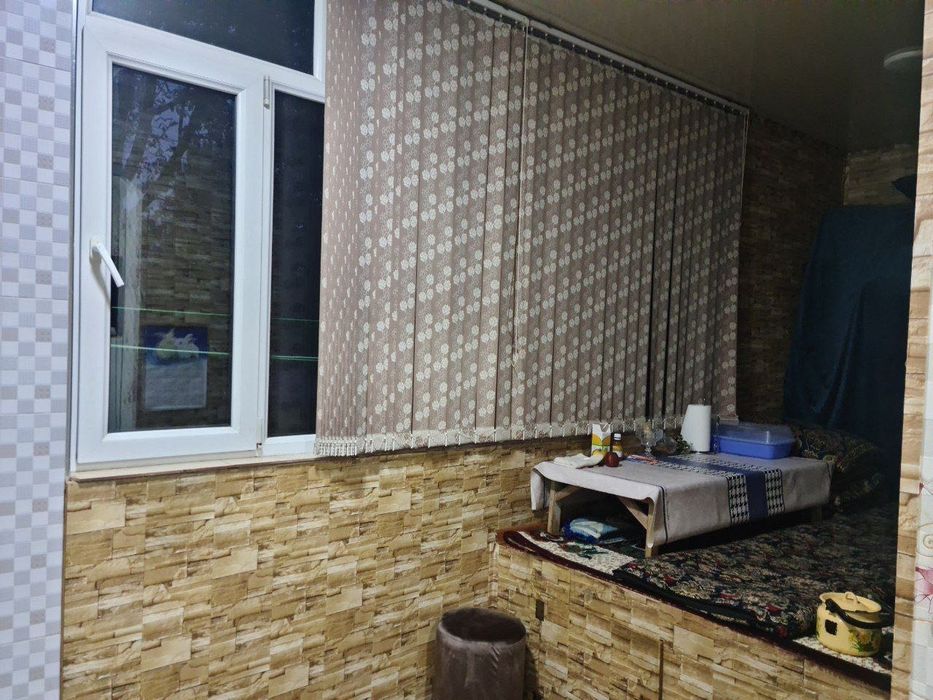 Сотилади 2/2/4 Коракамиш 2/4