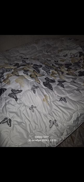 Зимнее одеяло большое.