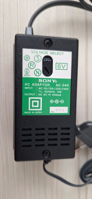 Alimentatoare originale Sharp si Sony Japan.