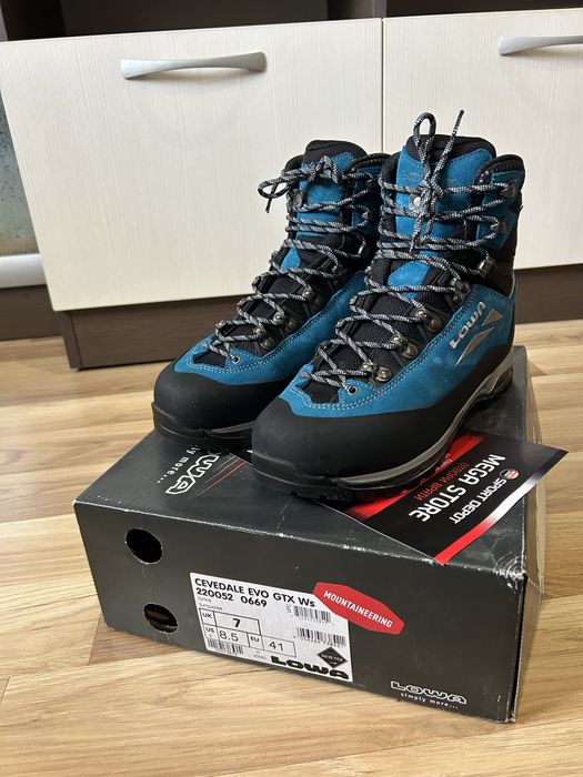 LOWA обувки за зимни преходи cevedale evo gtx ws