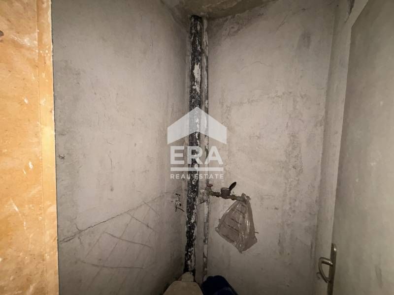 Продава се Тристаен апартамент в Хасково, Дружба 1 - 100 кв.м за 1080 €/кв.м - Снимка #10