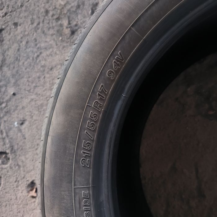 215/55 R17 Yokohama