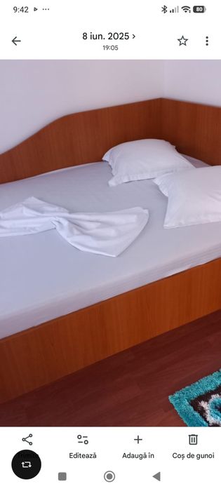 Camere de închiriat.