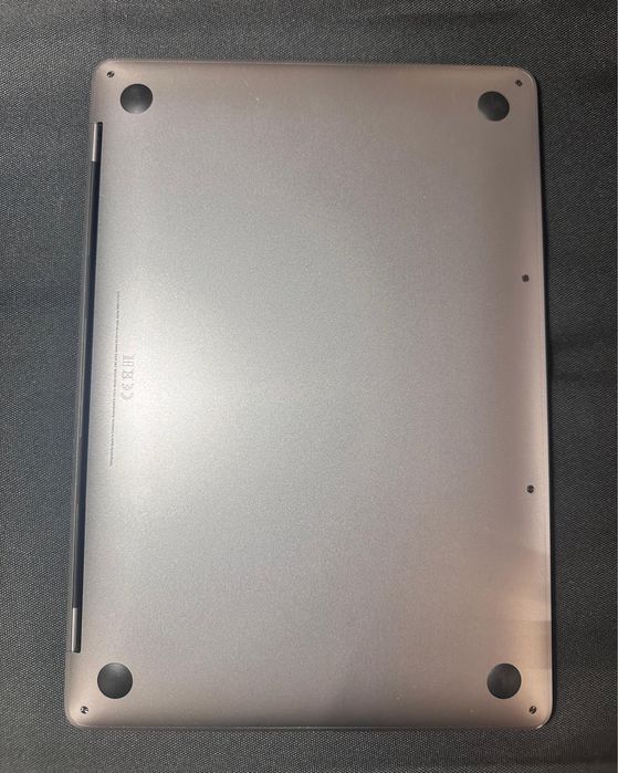 Laptop Apple Macbook Pro 2022 M2, 512 SSD, 16gb Ram, impecabil