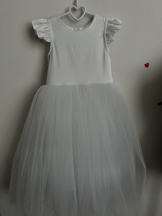 Продам платье для девочки