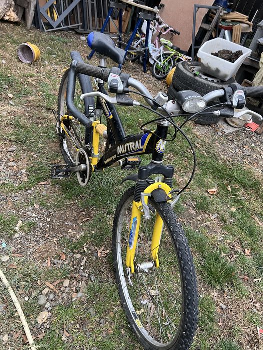 Vand bicicleta !