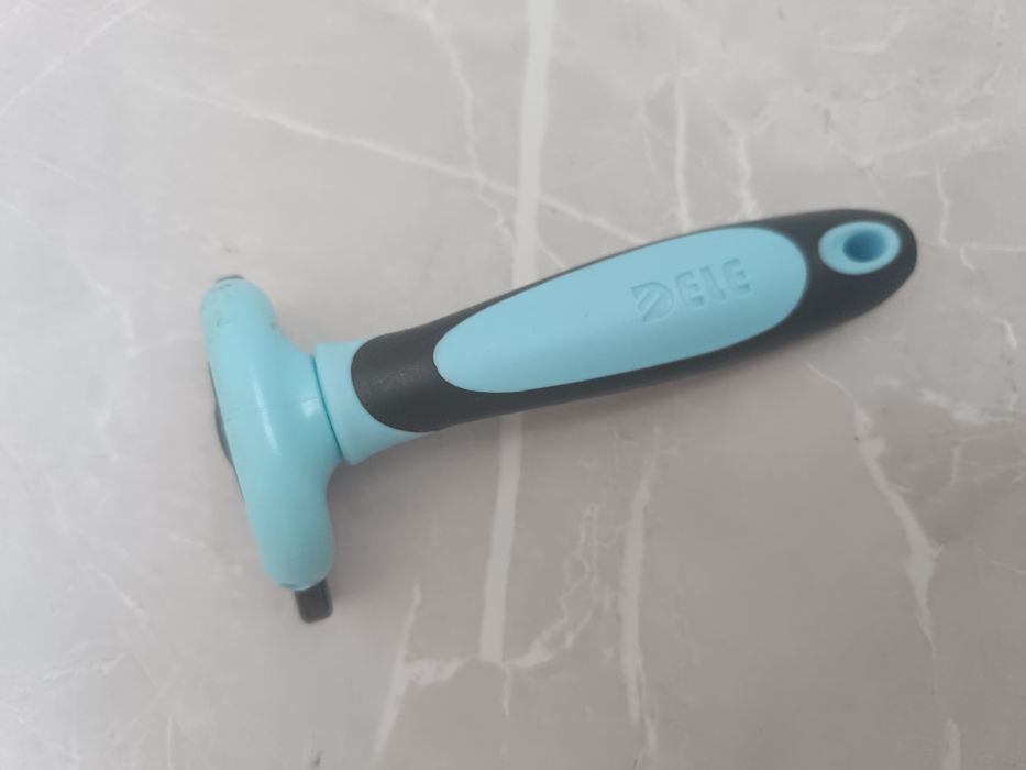 Фурминатор- расчёска для кошек или собак