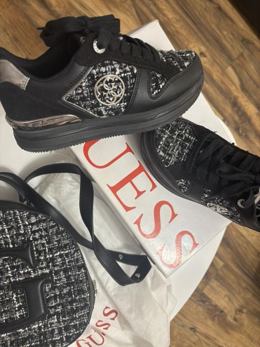 GUESS чанта и обувки