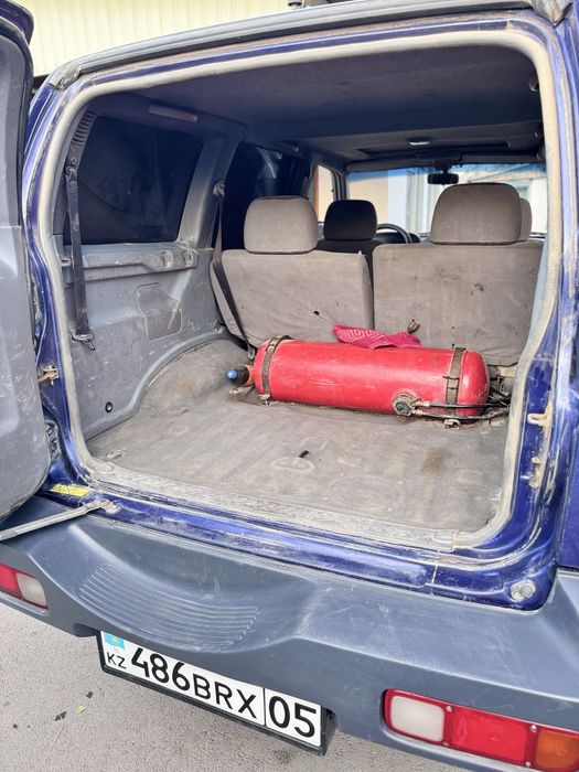 Машина Nissan Terrano