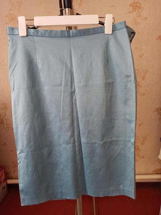 Продам платье юбку костюм