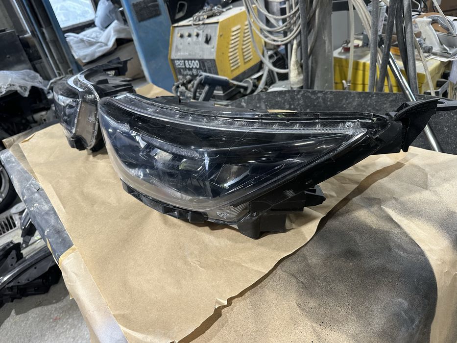 Kia Stonic Stonac Л и Д фар