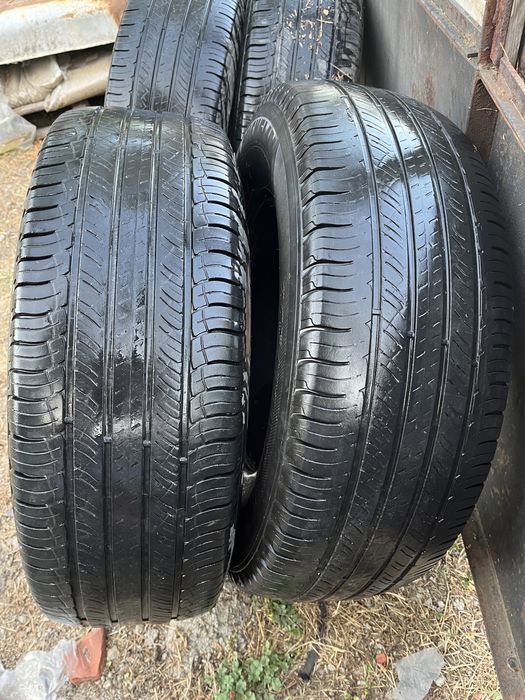 Продавам гуми за джип MICHELIN
