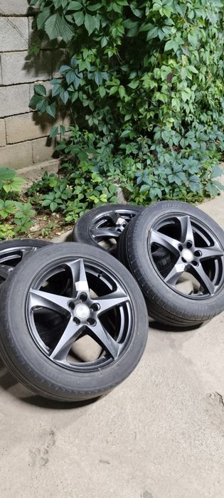Продам комплект дисков R 17