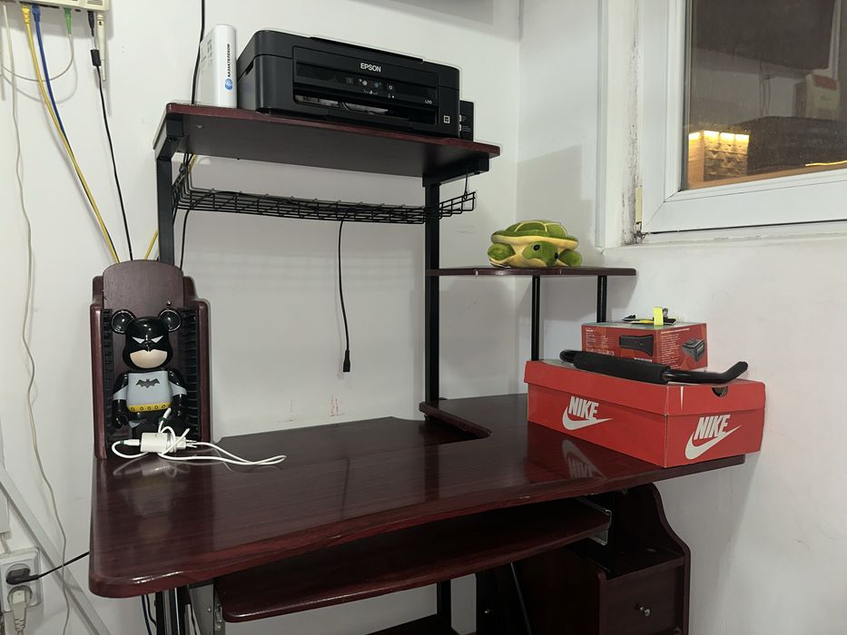 Рабочий компьютерный стол