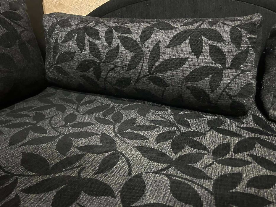 Разтегателен диван