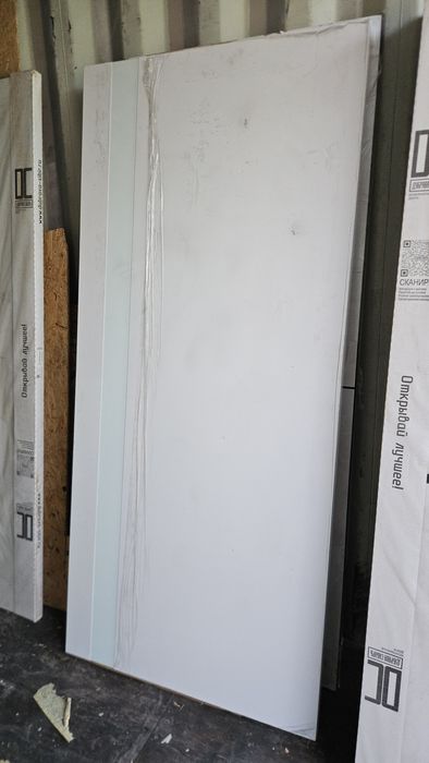 Продам двери новые ширина 90