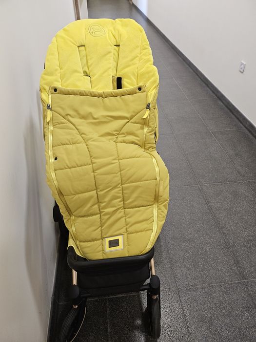 Cybex platinum Mustard Yellow