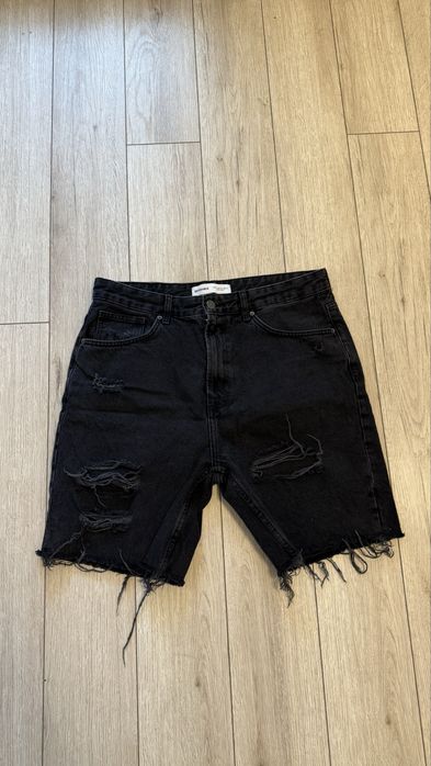 Blugi bershka , stare buna