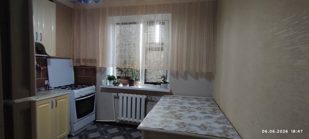 Продаётся двухкомнатная квартира в 4-мкрн