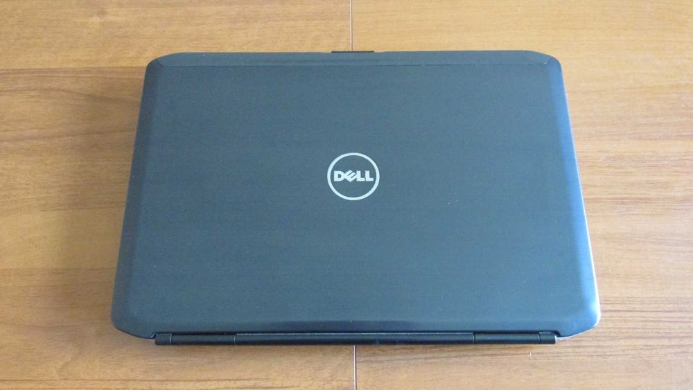 14 инча Dell с Intel i5,8 GB DDR3 лаптоп