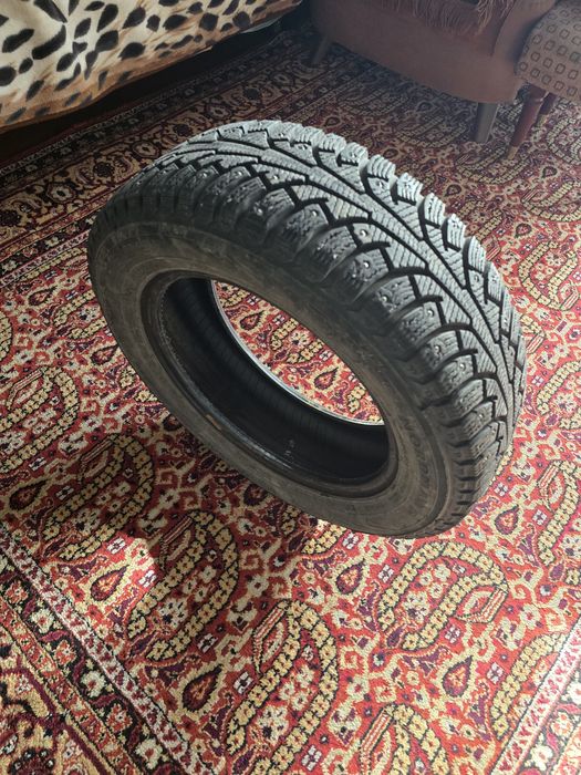 Комплект зимней шипованной резины