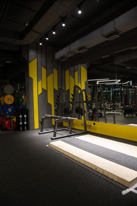 Сеть из 8 фитнес клубов