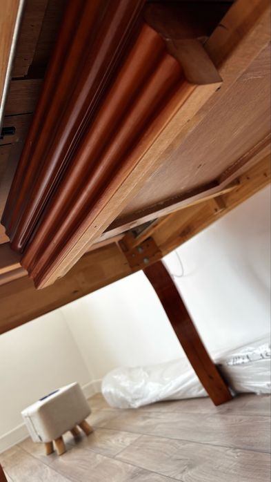 Стол для гостиной