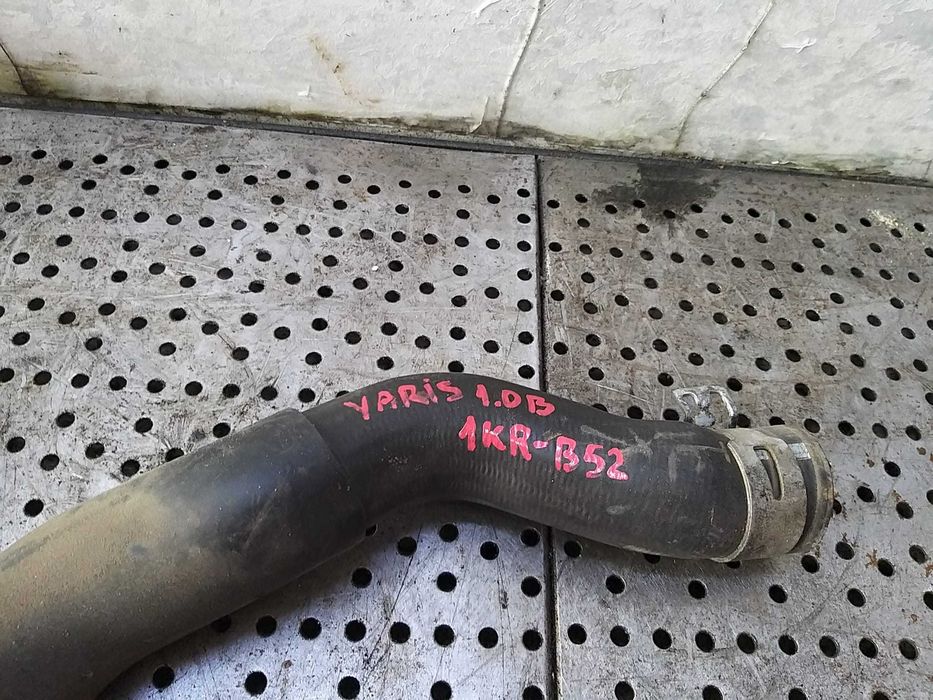 Furtun apa 1.0 b toyota yaris 2013