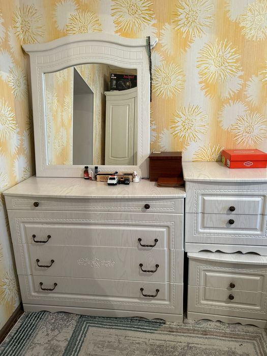 Спальный гарнитур сатылады