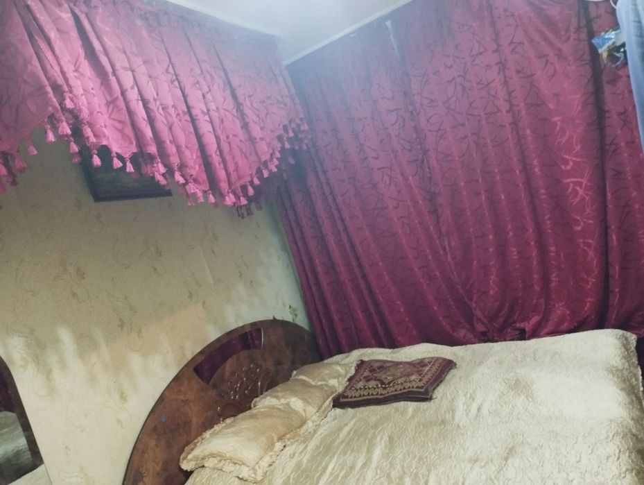 Уй сотилади 3хонали