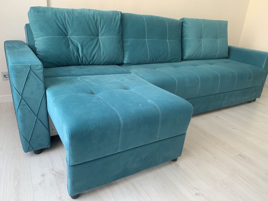 Продам срочно диван 3 метра