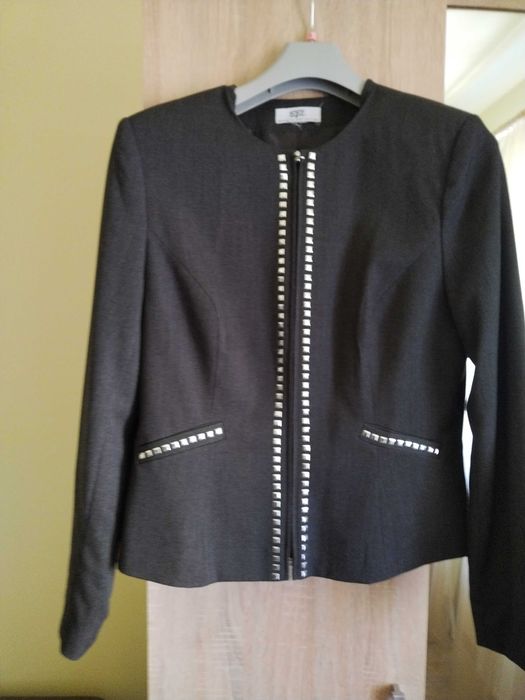 Vând taior dama, mar 42-44