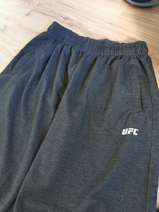 Тъмно сив анцуг с ластик