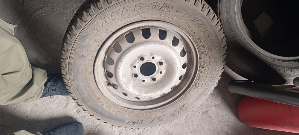 Продам колесо R13 ( диск с резиной)